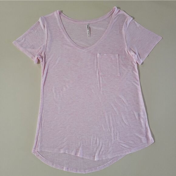 Tresics Women's Pink Short Sleeve V-Neck Pullover T-shirt - Picture 3 of 11